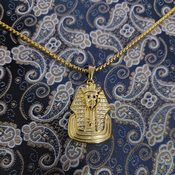 18K Gold Plated Egyptian Pharoah Pendant Necklace Cubic Zircon Crystals - Picture 8 of 9